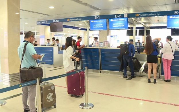 Vietnam reopens domestic flights